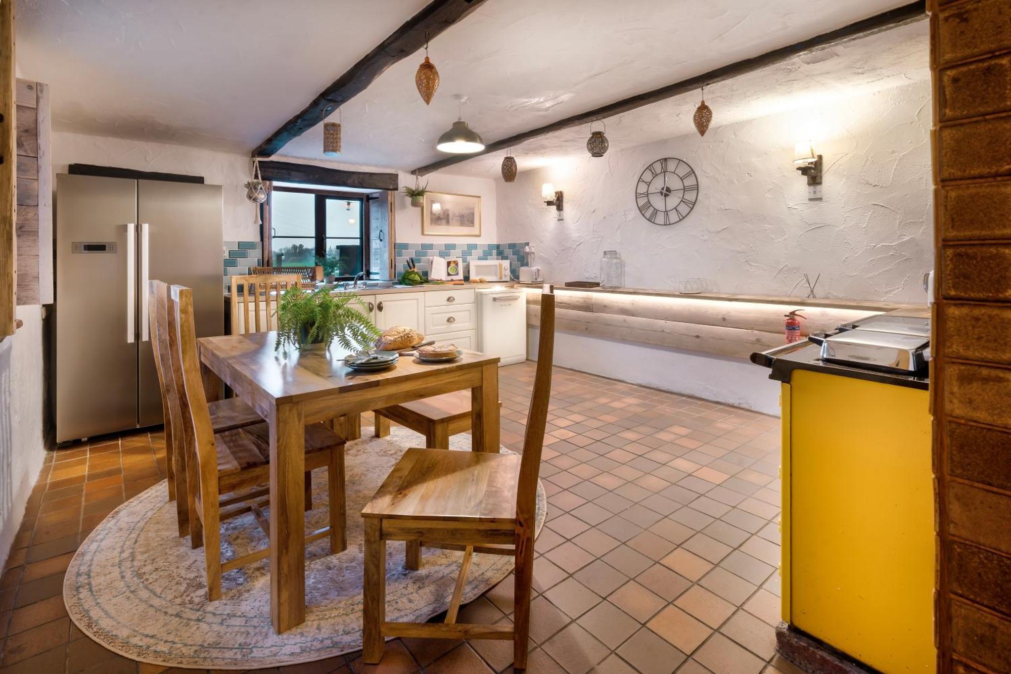 The Gilpin Farmhouse, Lake District Getaway Levens Buitenkant foto